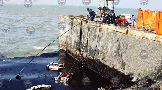 11·22青島黃島輸油管爆炸事件應急搶險